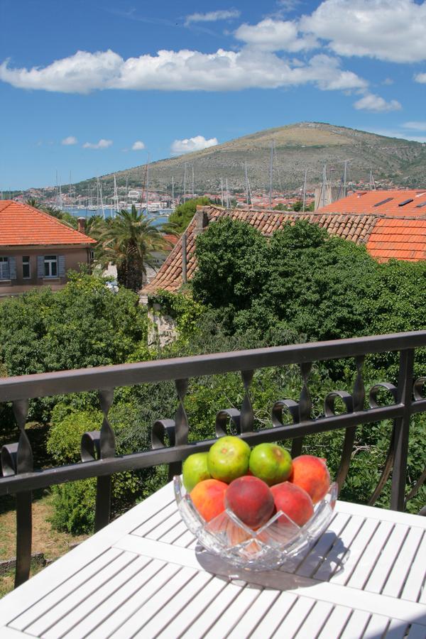 Villa Dante Trogir Exterior photo